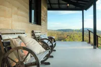 Jamaicaville - 90 Acre hilltop off-grid eco-home with awesome views