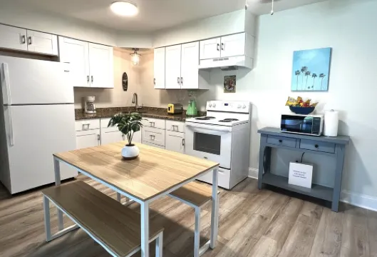 @MARGARITAVILLA@ Downtown Lake Geneva