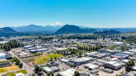 Short Walk to Downtown, AC, Coffee Bar, Patio