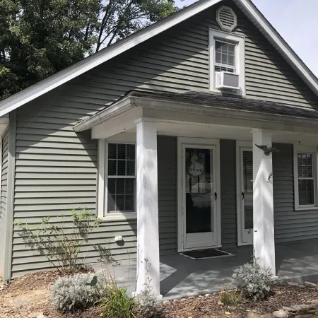 Historic Bardstown Cottage