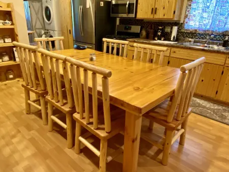 NEW!! Clean, Comfortable & Spacious Northwoods Cabin.