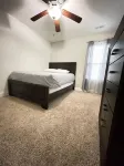 Gorgeous Cozy Residential Home -9 min walk to park