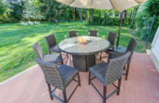 Magic Escape 4 Br Spacious Fully Fenced Backyard