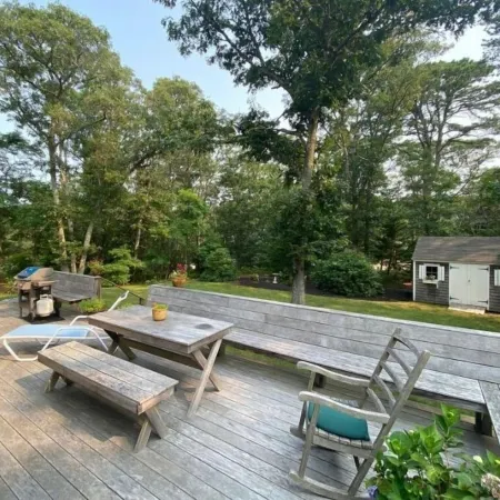 3-Br Oak Bluffs Retreat Near Towns & Beaches