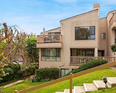 Highly Upgraded 2 Bedroom 2.5 Bath Condo Located in Gated Complex On the Bluff Hotels in Solana Beach