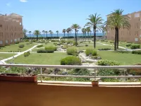 1st line of beach, urb Las Americas; Ideal for relaxation of the whole family
