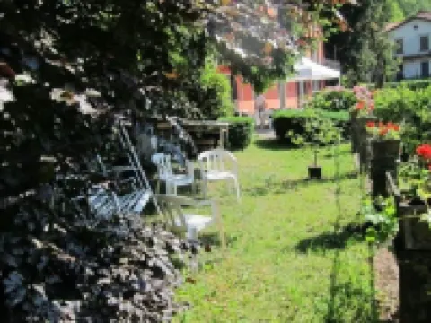 Villa Rossa,  magnificent garden and view on the lake at only 10 min. from Como Hotels in Torno