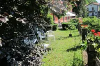 Villa Rossa,  magnificent garden and view on the lake at only 10 min. from Como