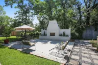 Blume Cottage-Historic 2Br Getaway, Walk to Lake Pontchartrain & Cafe's Hotels in Mandeville