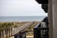 Beach Chic Retreat!
