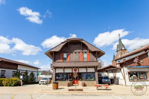 Sugar River Suite - Your Sweet Escape in the Heart of it All!