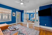 Updated, Historic District, Walk to Waterfront. Pet-Friendly! Sleeps 12 Hotels in Bristol County