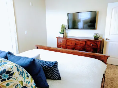 🌺Relaxing Lakeside Luxury Waters Condo @HSB Resort Next to Marina Pool Hot Tub