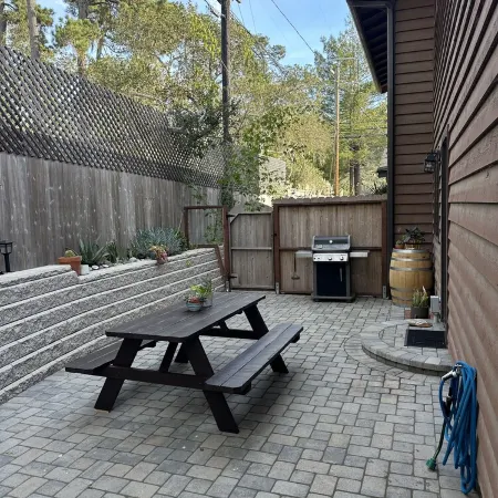 Cottage By The Sea And Trails.  Blocks from the Fiscalini Preserve.