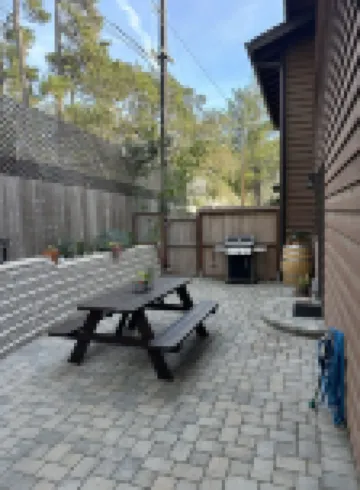 Cottage By The Sea And Trails.  Blocks from the Fiscalini Preserve.