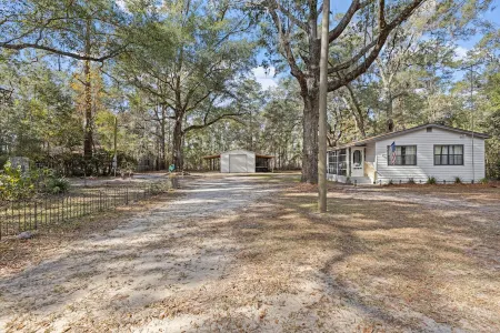 Cozy Bluegill Cottage