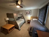 Mountain Lodge #327! Remodeled kitchen!  Only yards away from Ballhooter lift!