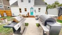 Turquoise Squirrel 27 : Lodge - walking distance to all amenities.