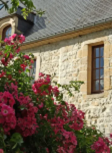 La Vallée II within walking distance of the sea