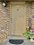 Relaxing Townhome Getaway Sleeps 6