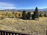 Secluded Cabin with Breathtaking Views on 3 Acres - Alppimaja