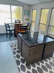 Beautiful 2BR+Loft Cottage with amazing views!
