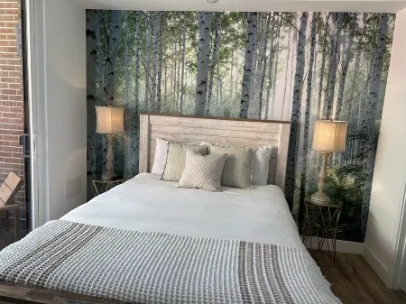 Brand New Townhome in Downtown Westminster Отели рядом с достопримечательностью «Колледж Фронт Рейндж Коммьюнити»