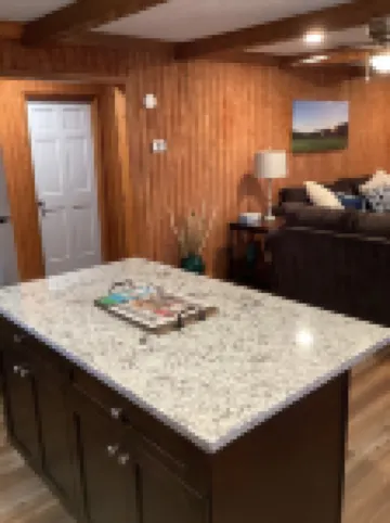 Couples Retreat! Cozy apartment in downtown Helen, GA.