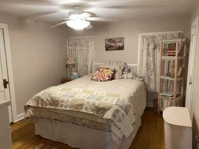 Built in 1866 this hillside home is close to everything! Hotels near Tweed Museum of Art