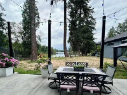 Nice get away lake retreat vacation spot Hotels in Federal Way