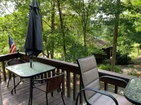Round Cabin - 5 min to Bedford - Deck - Hike- Golf - Across Omni Bedford Springs