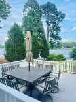 Relaxing Lakefront Home with Brand New Dock and Immaculate Vibes Hotels in Fallstown