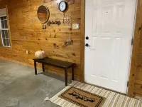 Trailboss Cabin near Mammoth Cave at Noble Pine Campground