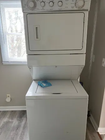 Corporate Cottage in LaPorte Cable St Front unit