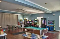 Pet friendly house with firepit, indoor fireplace, game room, ping-pong, & BBQ