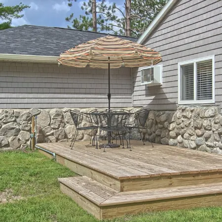 The Perfect Getaway *Sleeps  Pet Friendly  *Traverse City *Crystal Mountain Отели в г. Интерлошен