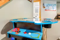 Private Dog-Friendly Lodge with Hot Tub, Mountain Views, and Fenced-in Yard