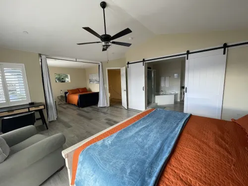 "BEAUTIFUL VIEWS" 5 Bed/3.5 Bath Sparks/Reno Lake Home - sleeps 20 - 2-Star