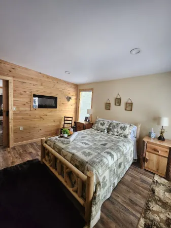 Mountains, Near Falling Water, Ohiopyle, Hot Tub, Hiking, Caverns, Golf Close by