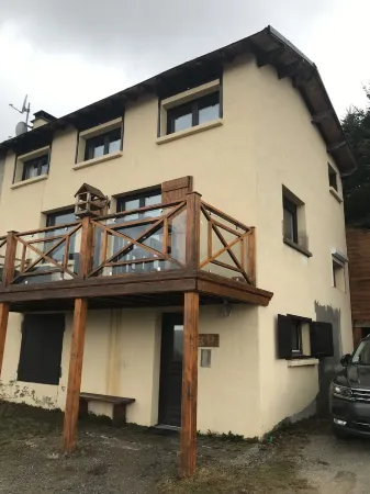 Very comfortable family home with exceptional views 10 holidaymakers