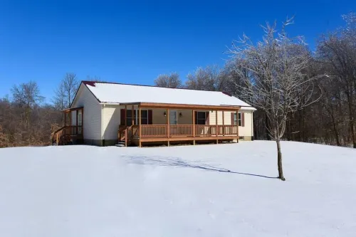 The Den at Buckskin - Entire House in Frankfort, OH