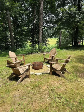 Tadpole Cabin at Creek Road Farm