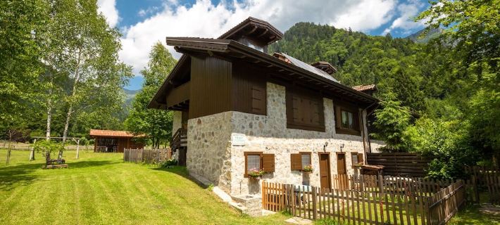 Apartment surrounded by greenery in Val Concei Hotels in Ledro