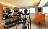 Best Western Plus Delta Park Hotel - Gym