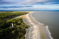 New - Flirty Flamingo Bungalow - close to downtown