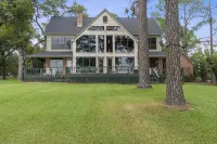 BEAUTIFUL WATERFRONT LISTING- With great out door amenities