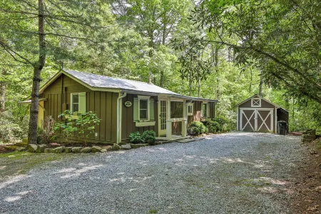 Adorable Cabin! Walk to Downtown!