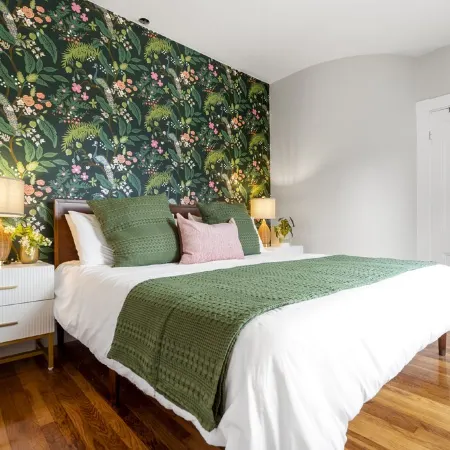 Garden Getaway 2BR Minutes to Salem, Beach, and train to Boston!