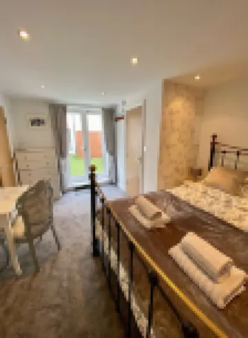 Ground floor apartment close to town centre