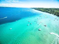 2-bedroom cottage sleeps 5 just a short walk to Torch Lake